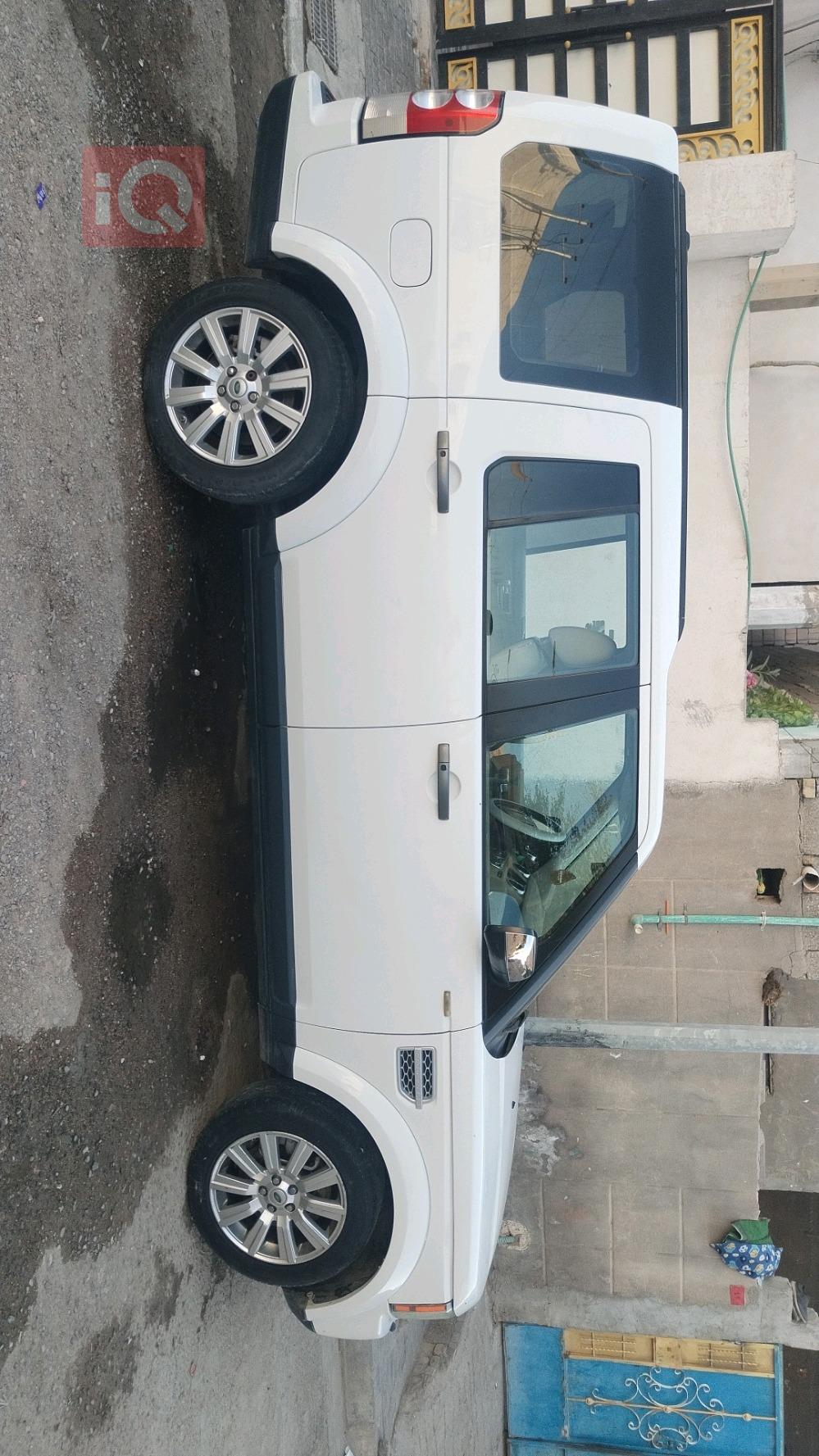 Land Rover LR4